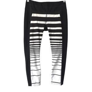 Athleta Sonar Capri Leggings Black/White Stripe Womens Size M *EUC